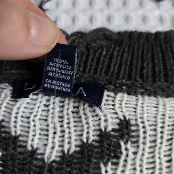 SOLD-Distressed Star Sweater - Picture 8 of 14